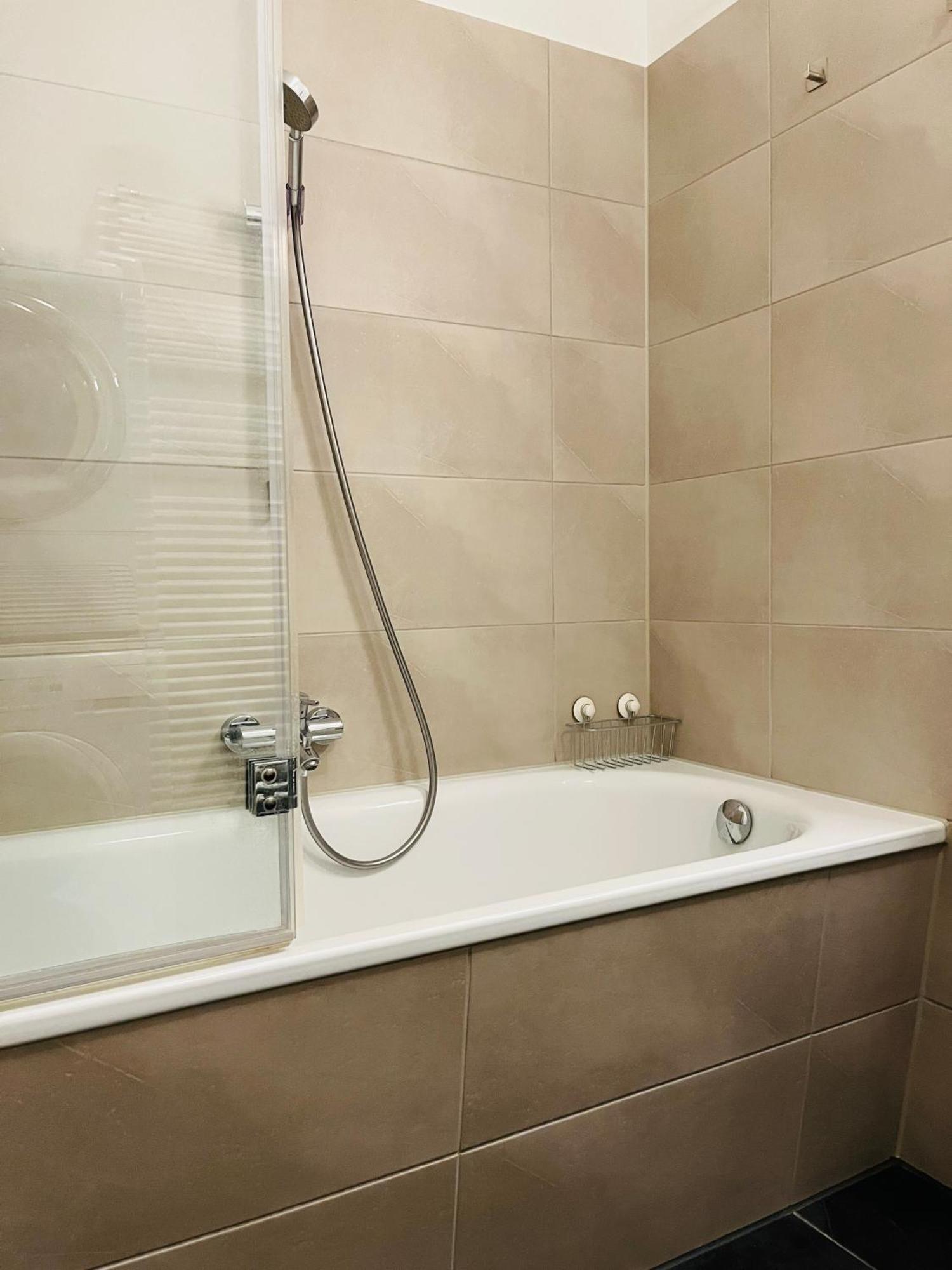 Modern Apartment In Mitte Berlin Dış mekan fotoğraf